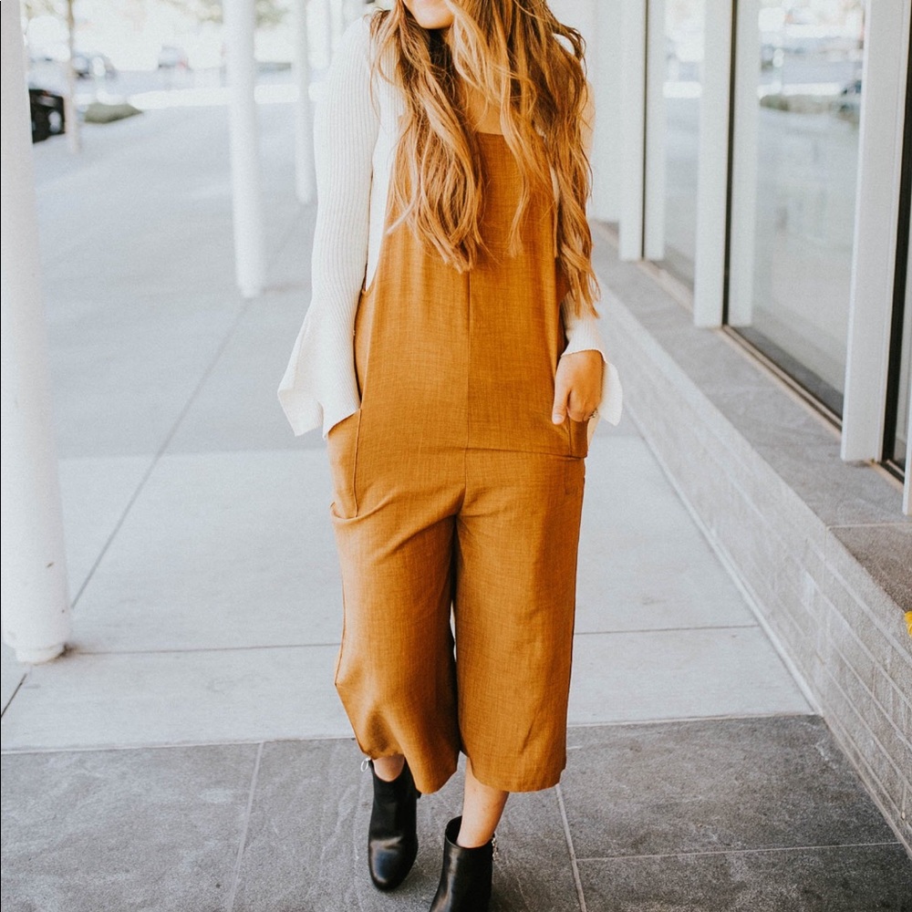 Camel jumper